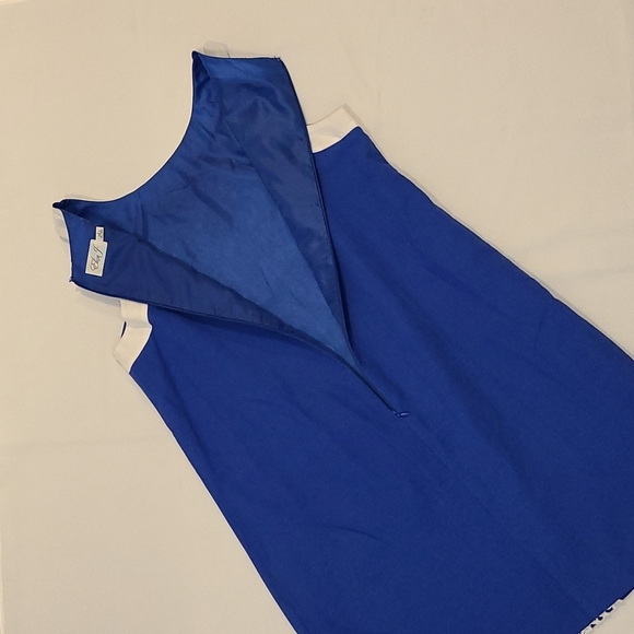 Eliza J Shift Dress (14) - Picture 11 of 11